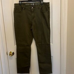 Apt 9 Straight Capri Green Size 14